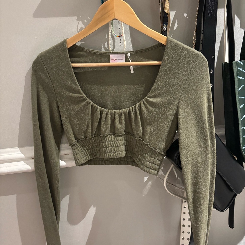 urban outfitters crop top